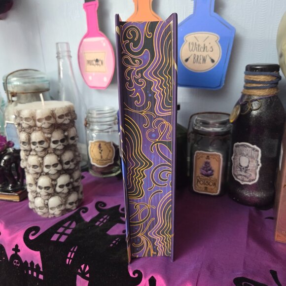 Gifted and Talented by Olivie Blake Fairyloot March 2025 Powerful Legacies - Picture 2 of 12